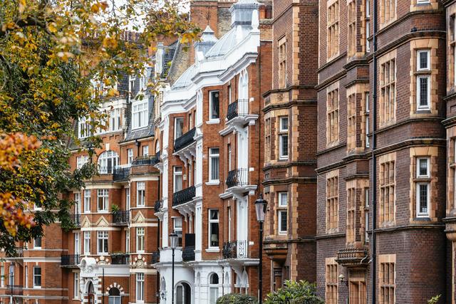 伦敦遭受了9年来最大房价下跌 掩盖了英国其他地区房市利好的趋势
