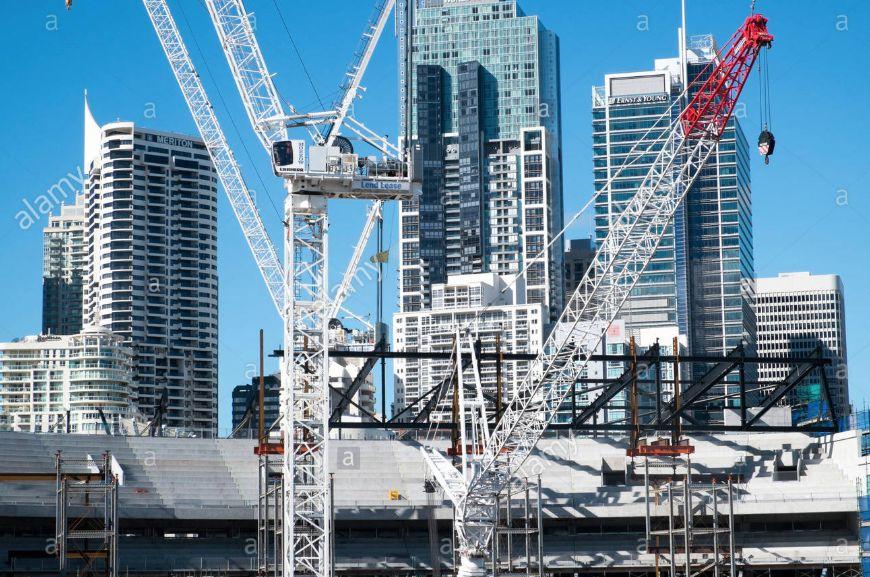 专家警告：今年年底，澳洲经济将彻底崩盘！房价暴跌，工资止步不前，简直是活不起！