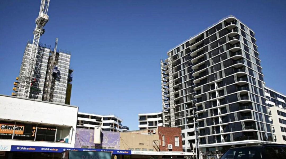 澳洲房价暴跌，原来是政府故意这么做的？
